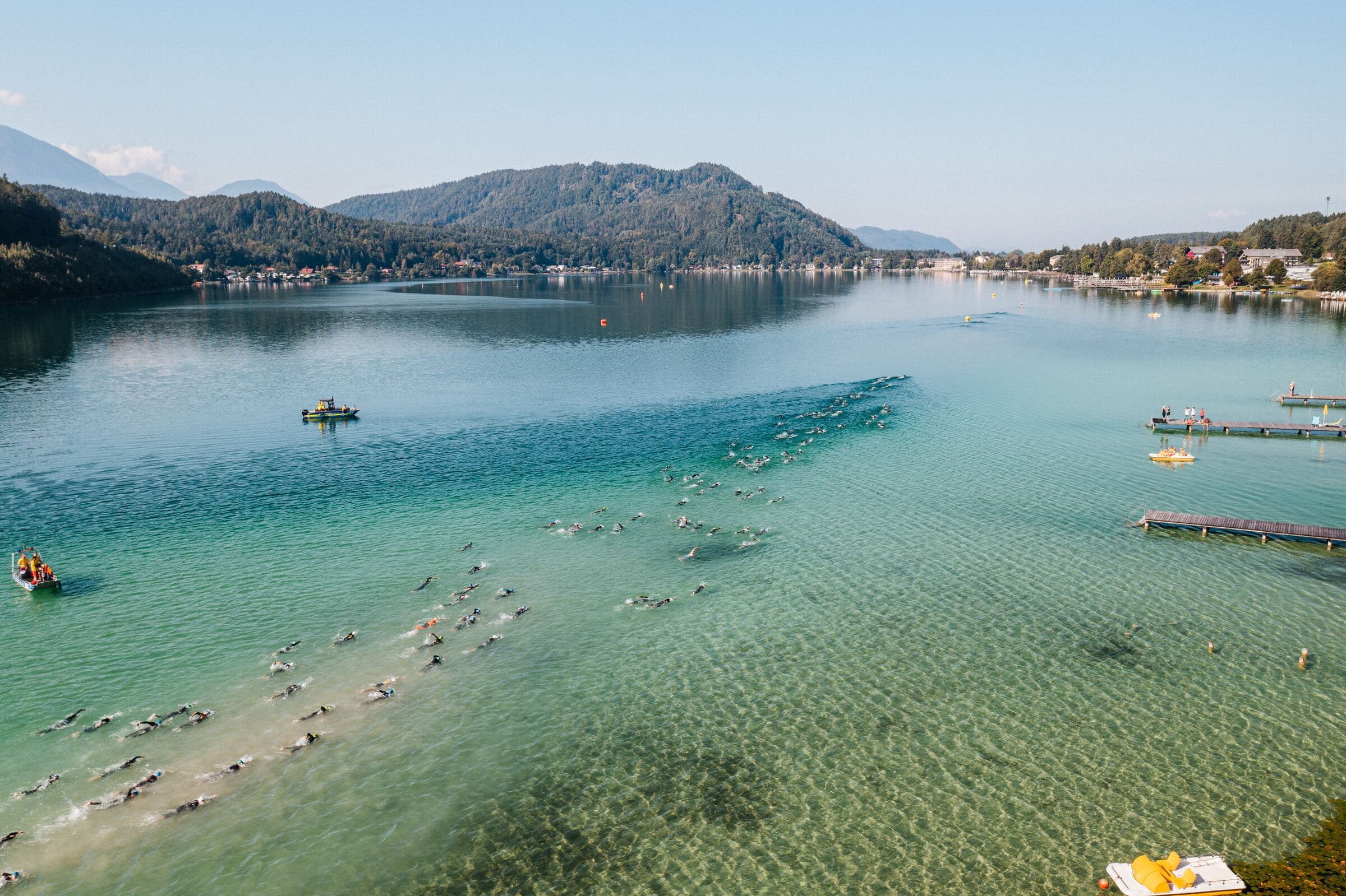 Luftbild des Schwimmfelds der Mitteldistanz im Klopeiner See